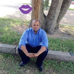 Meet your Posher, Mohamed